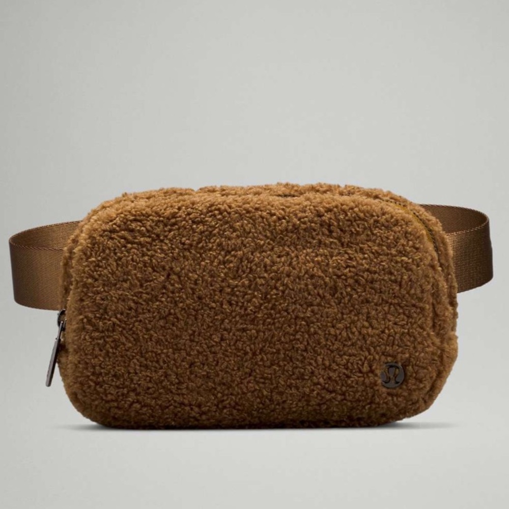 Lululemon Everywhere Fleece Belt Bag